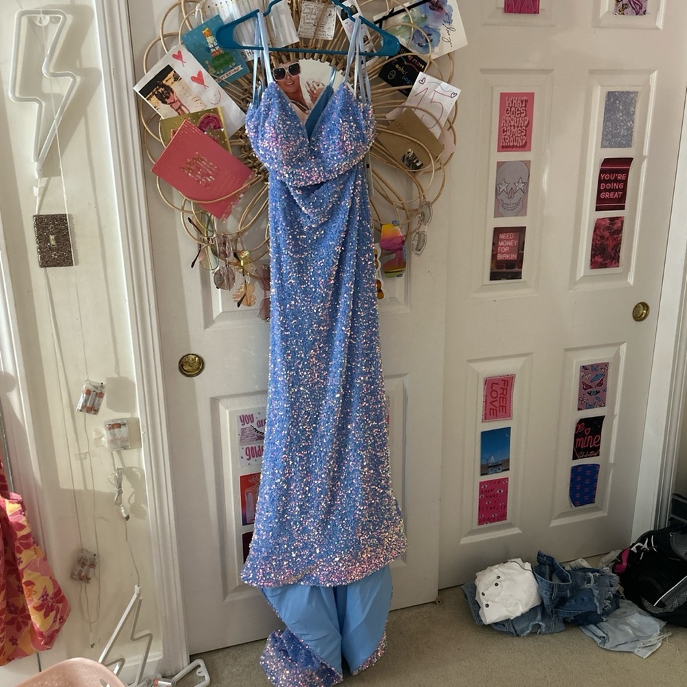 never worn prom dress